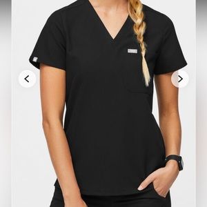 FIGS Catarina One Pocket Scrub Top